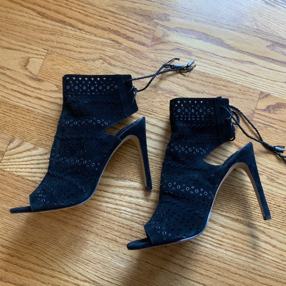 Dolce Vita Black Peep Toe Tie back Booties Size 10